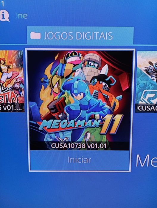 PS4 1TB PS VUE, + de 30 jogos, comando HORI, bolsa de arrumação e transporte