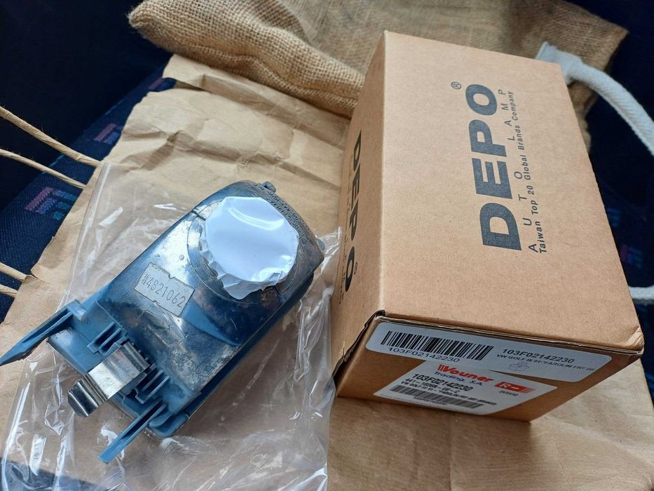 Sensor+Farolim pisca+Depósito l/vidros+Polie bomba DA Golf3