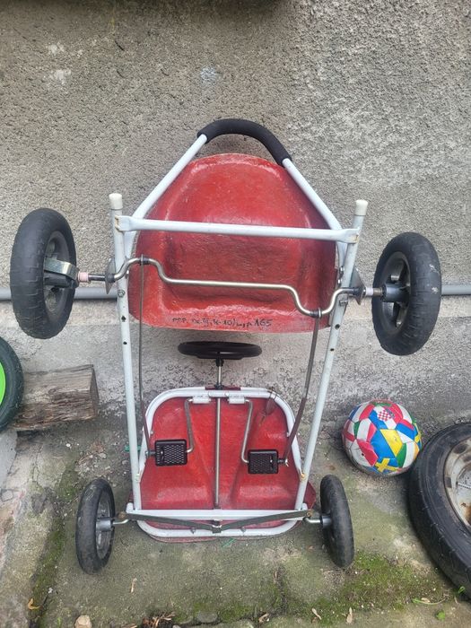 Autko dla dzieci na pedala