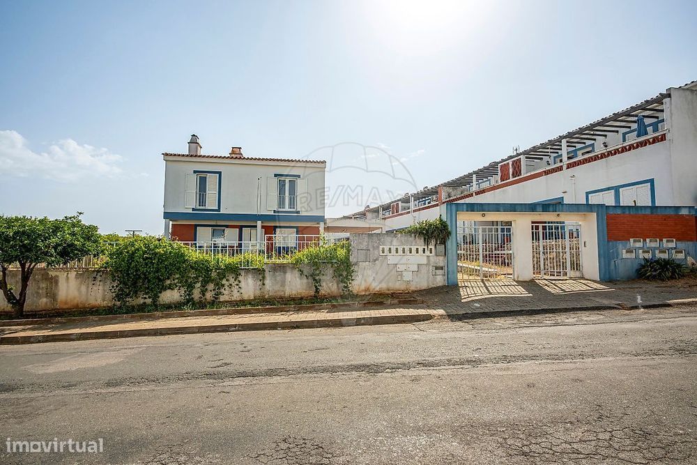 Moradia T4 para venda