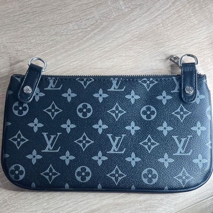 Mala Pochete LV (Louis Vuitton) Preta
