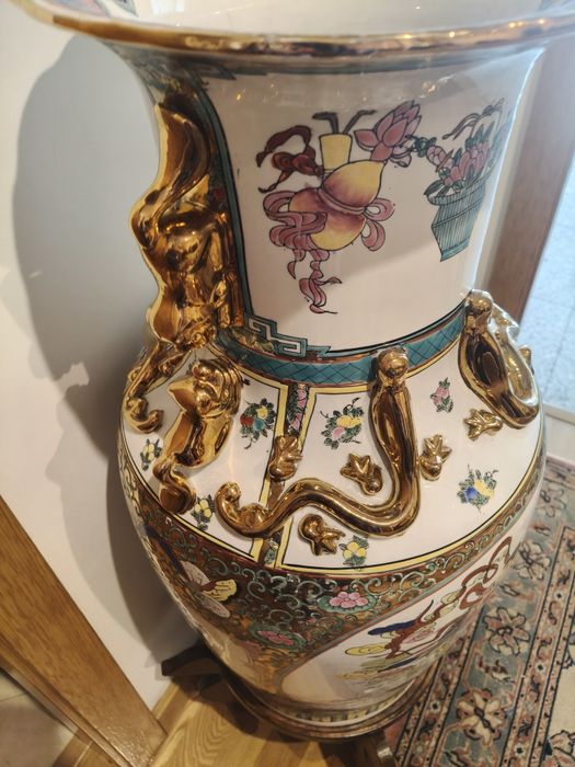 Jarrão decorativo  com a Base Chinês