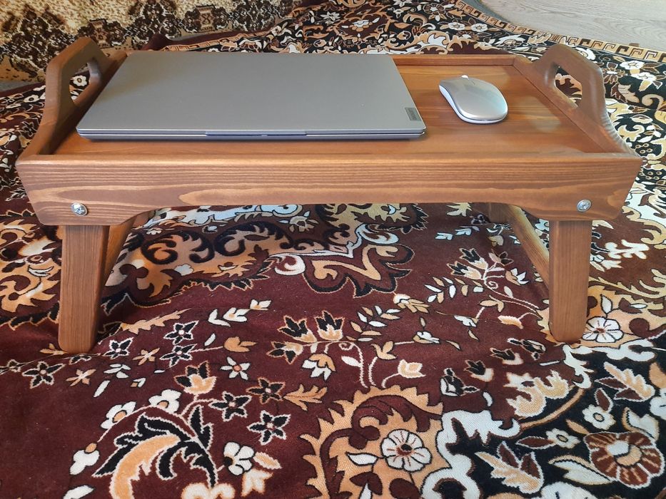 Столик для ноутбука ,планшета.столик для сніданку.