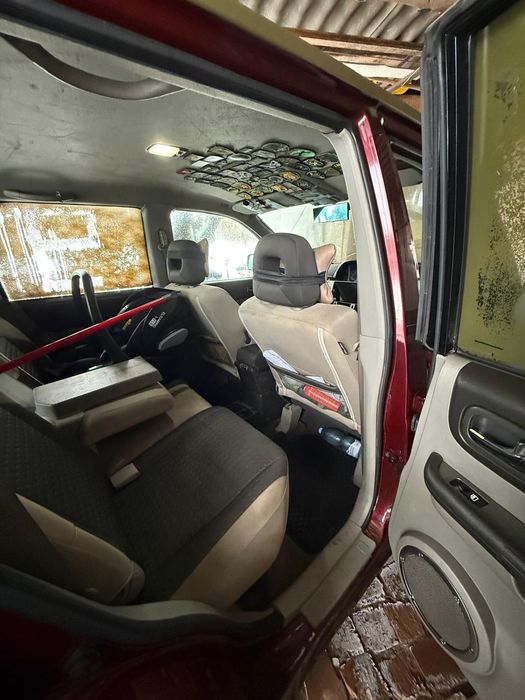 Nissan x-trail t30 2001 року випуску нерозмитнена