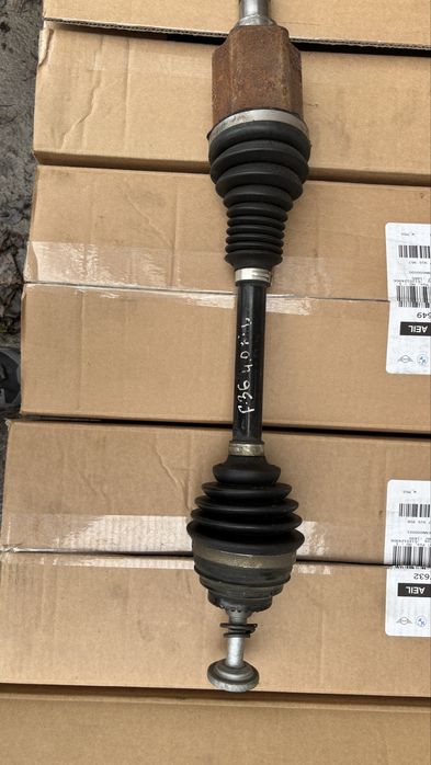 Передня ліва піввісь бмв F30 F32 F36 b58 дивгун