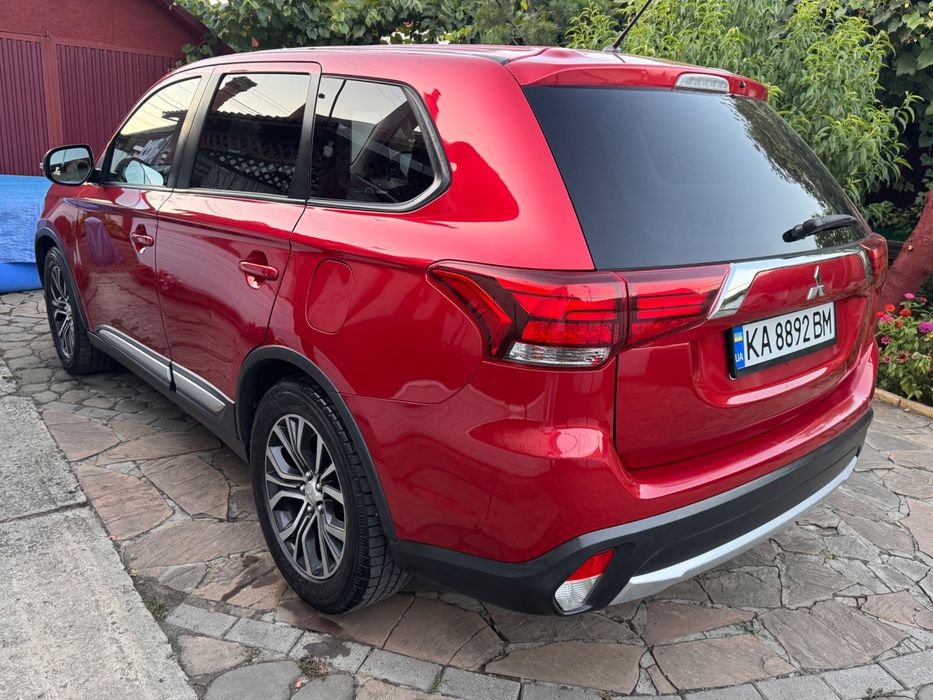 Mitsubishi Outlander 2015