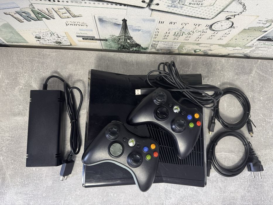 Xbox 360 Slim 320GB | Freeboot + LT 3.0 | 2 геймпади | GTA 5, FIFA, Mortal Kombat