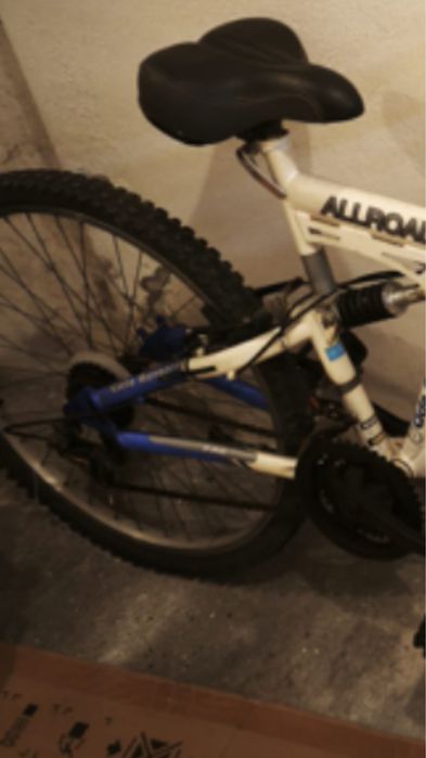 Duas bicicletas