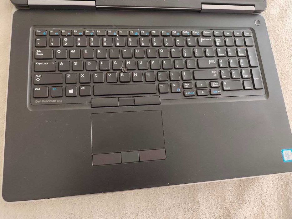 Робоча станція Dell Precision 7710: 17" IPS | Core i5 | AMD Firepro 2 gb | RAM 8 gb | SSD 250gb