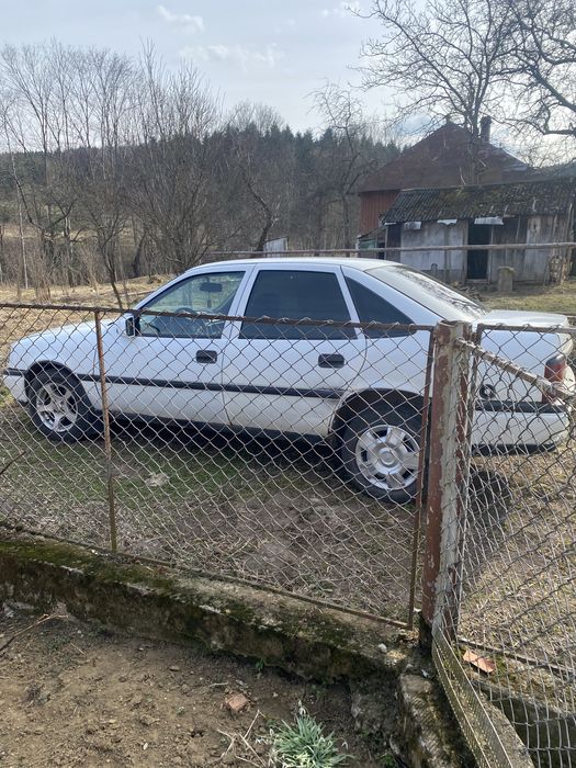 Опель вектра 1,8 бензин