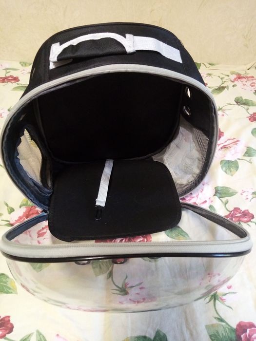 Продам рюкзак -переноску для кота или маленькой собачки.