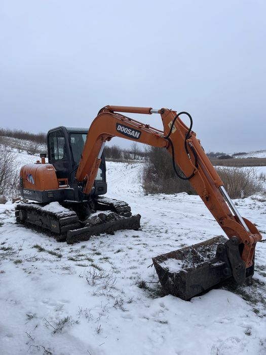 Продам Doosan DH60-7