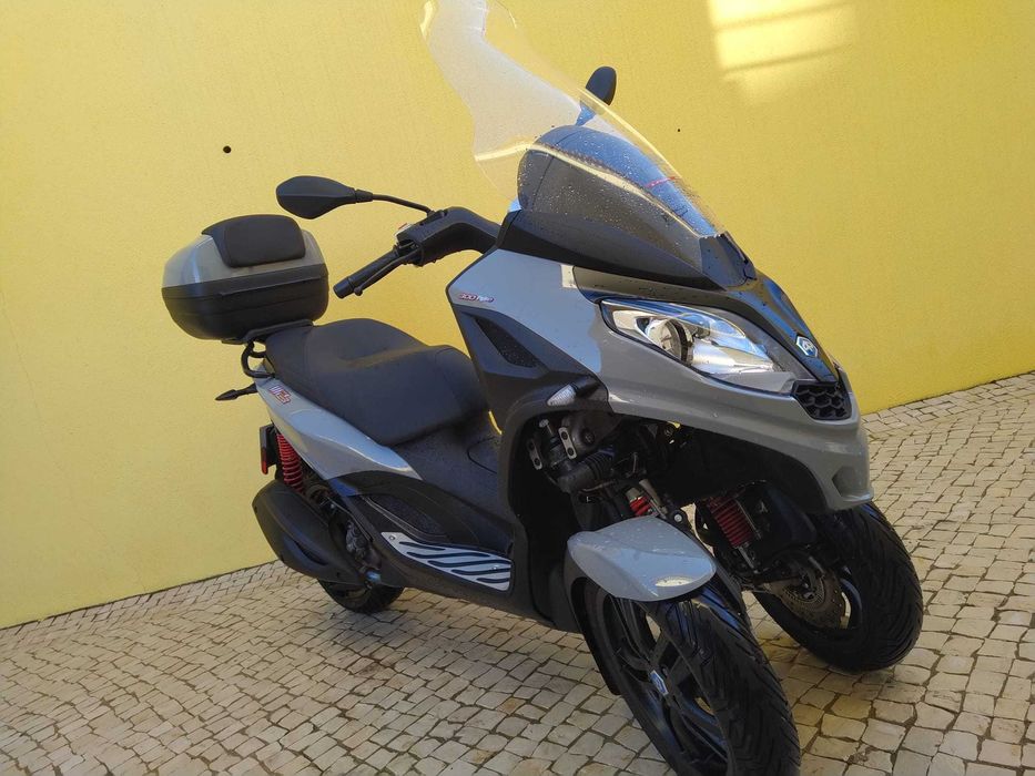 Piaggio MP3 300 Sport