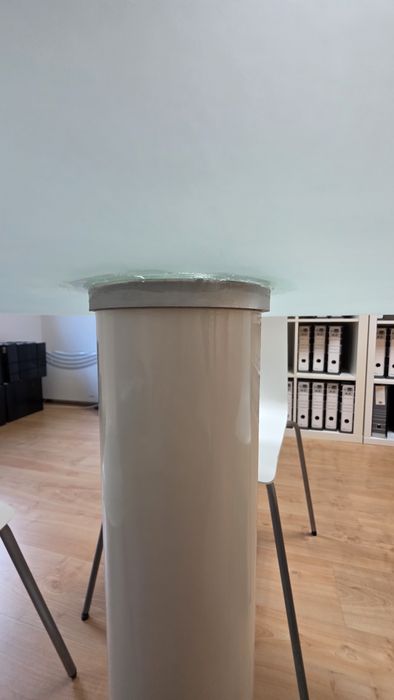 Mesa com tampo de vidro