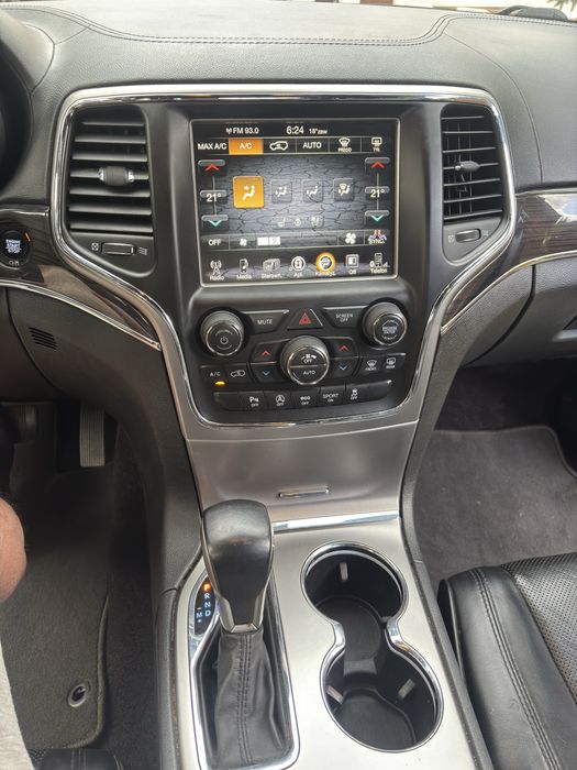 Jeep grand cherokee overland 2018 polift
