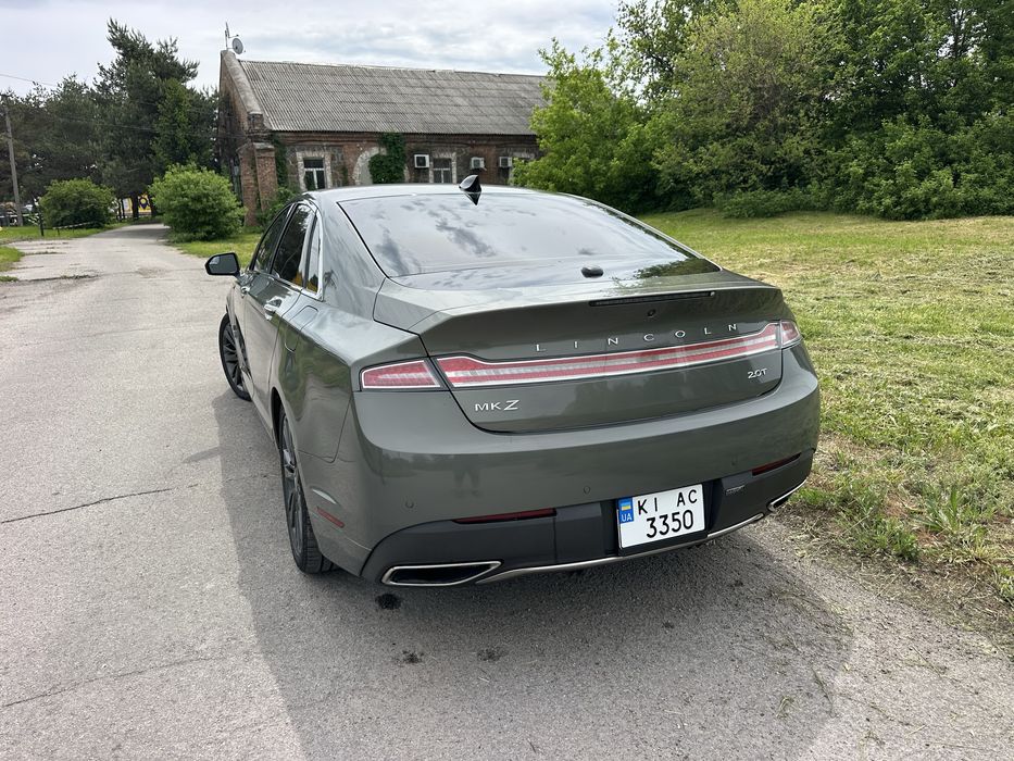 Lincoln MKZ 2.0 EcoBoost - 12 тис. долл.