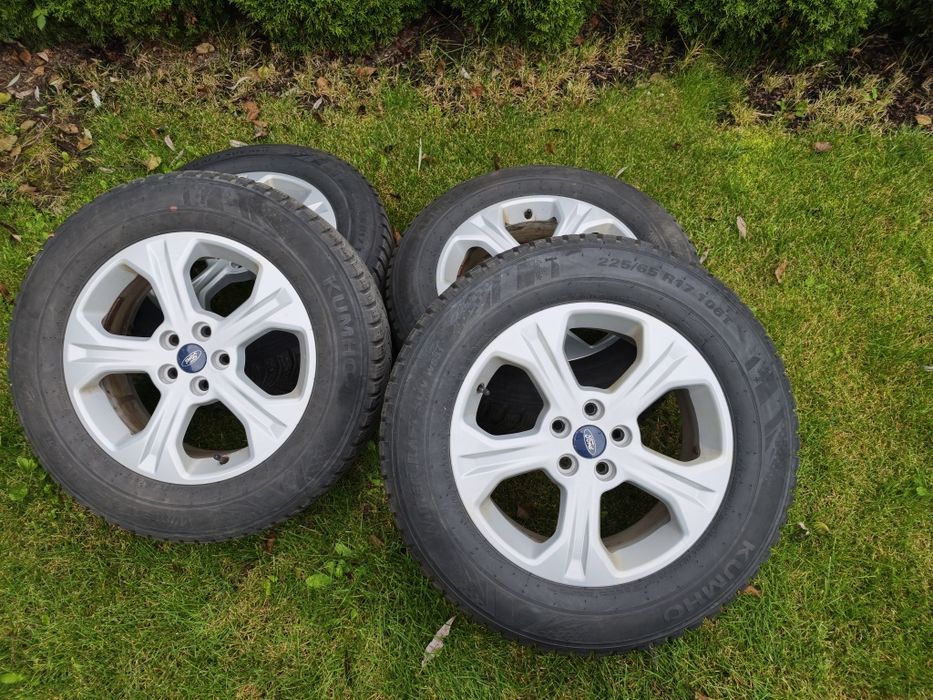 Koła zimowe 17" Ford Kuga 5x108 225/65 R17 Kumho + Czujniki TPMS