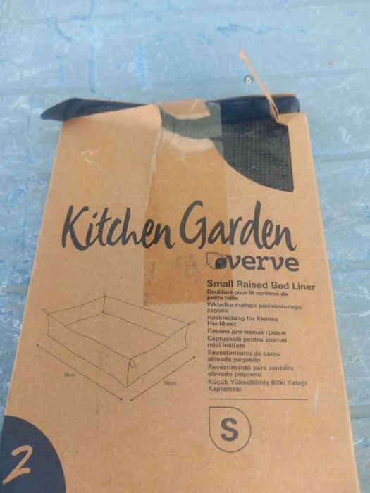 Worek na grządkę warzywną wyniesiony