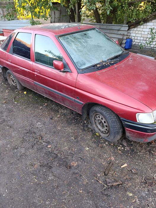 Продам форд ескорт