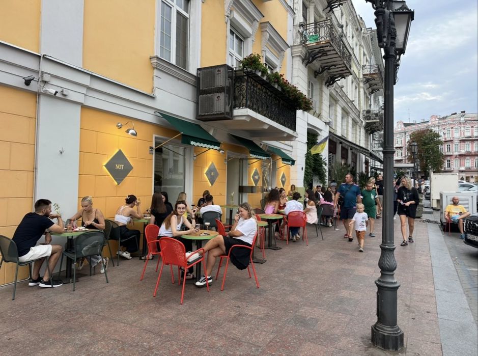 АРЕНДА 90m2 Европейская пл. Магазин Кафе Салон Престиж, Трафик