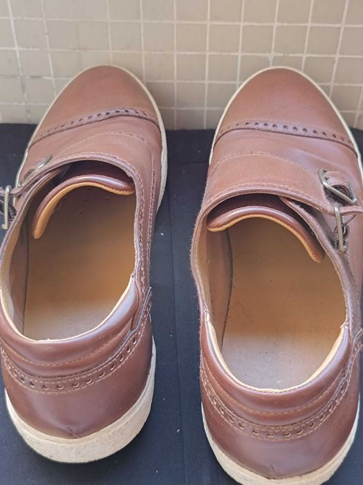 Sapatilhas de pele com fivela dupla da Zara