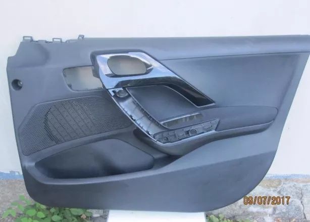 Карта Peugeot 2008, обшивка двери Peugeot 2008