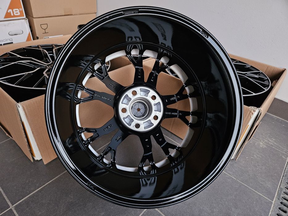 Audi 19 " Nowe 5x112 A3 / S3 8V 8Y 8P / Q2 / Q3 Felgi Czarne Poler TÜV