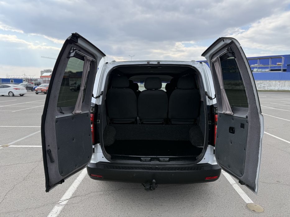 Бус Hyundai H-1 (2009) Пасажир 9 місць, торг, обмін, лізинг, кредит