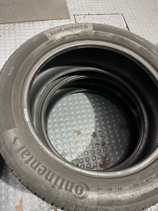 Pneus 235-50-R19