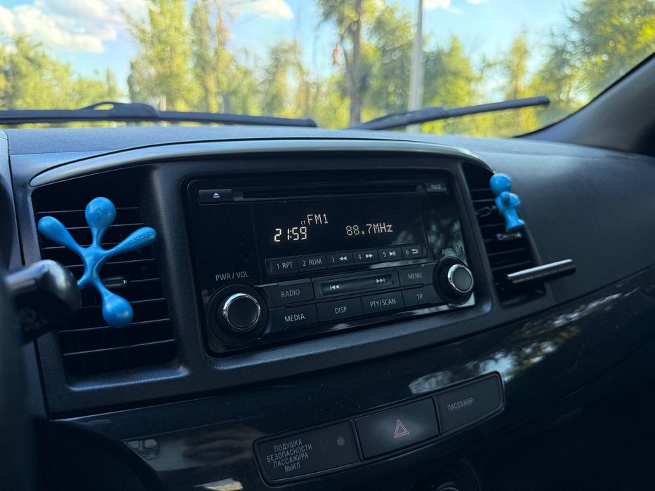 Продам Mitsubishi LANCER