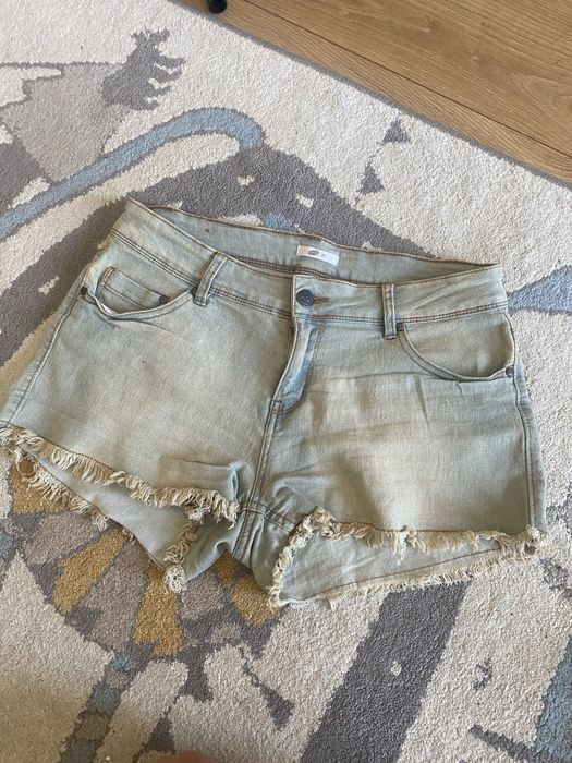 Krótkie spodenki r. 36 S jeansowe