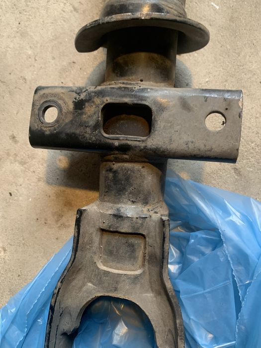 Передній амортизатор Volkswagen Amarok 2005-2012 р.