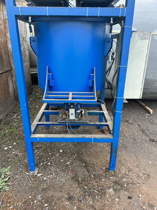 Продам веса бункерные промышленные