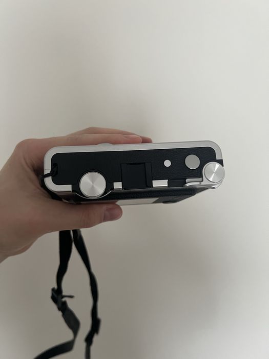 Фотоаппарат Fujifilm instax mini evo