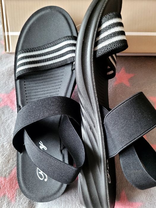 Nowe sandały damskie 40