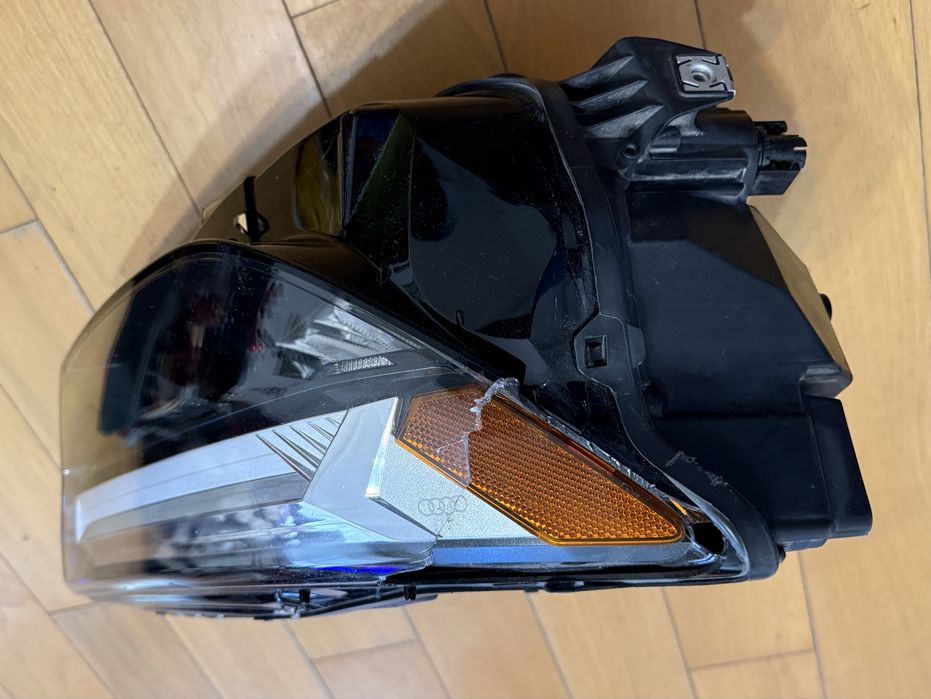 Права фара AUDI Q4 e-tron 2024