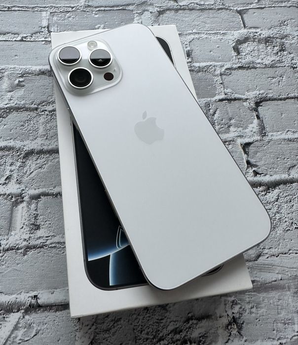 iPhone 16 Pro Max 256GB Silver Neverlock