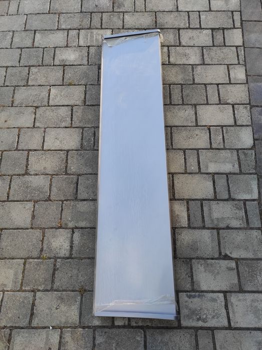 Parapet. stalowy zewnętrzny