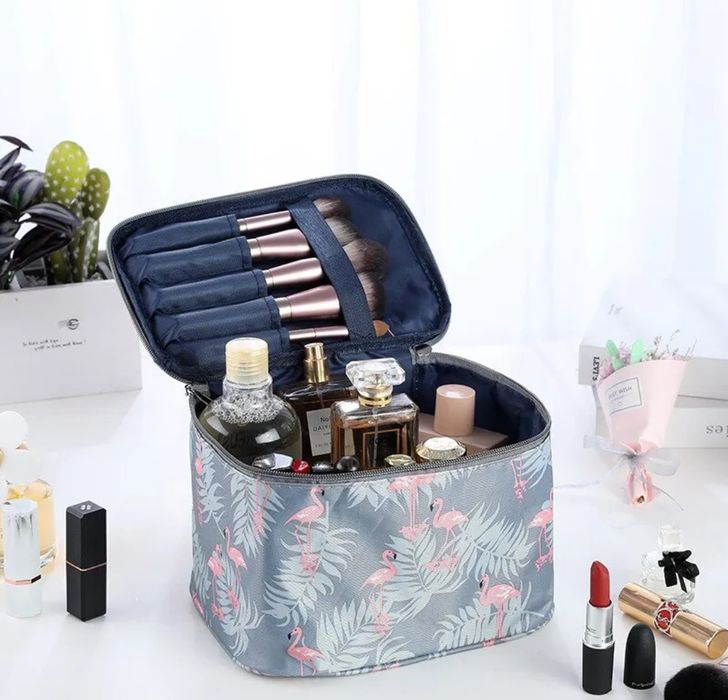 Nowa kosmetyczka damska kuferek na kosmetyki we flamingi szara