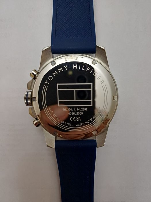 Relogio HUGO BOSS e Tommy Hilfiger - novos.