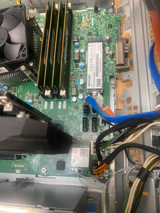 Игровой компьютер i5-8500, 16 Gb DDR4, GTX 1050 Ti,256 NVME,500 Gb HDD