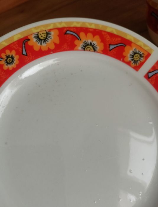 Filiżanki + talerzyk 6 szt