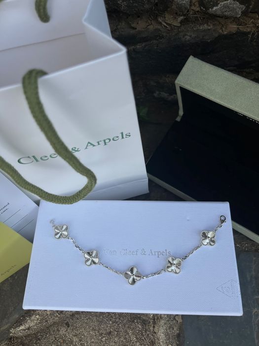 Van Cleef and Arpels pulseira