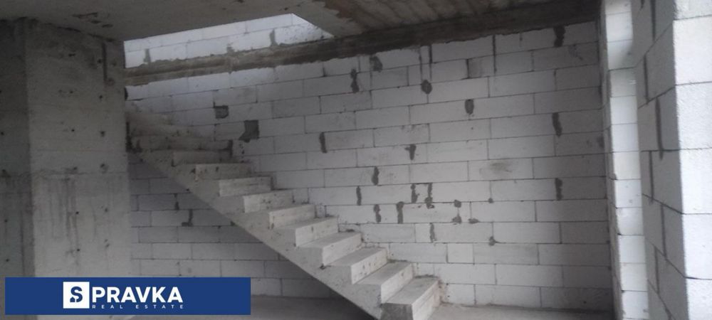 Продам Таунхаус в Лесках