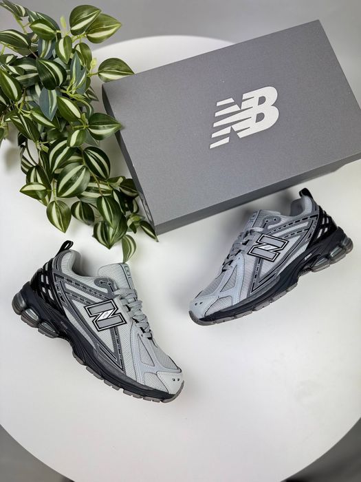 Buty New Balance 1906R z elementami odblaskowymi