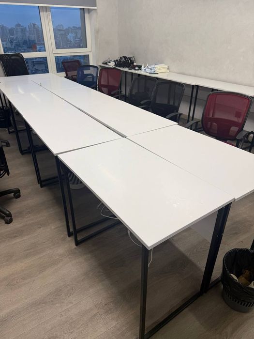 Робочі місця стіл крісло стілець