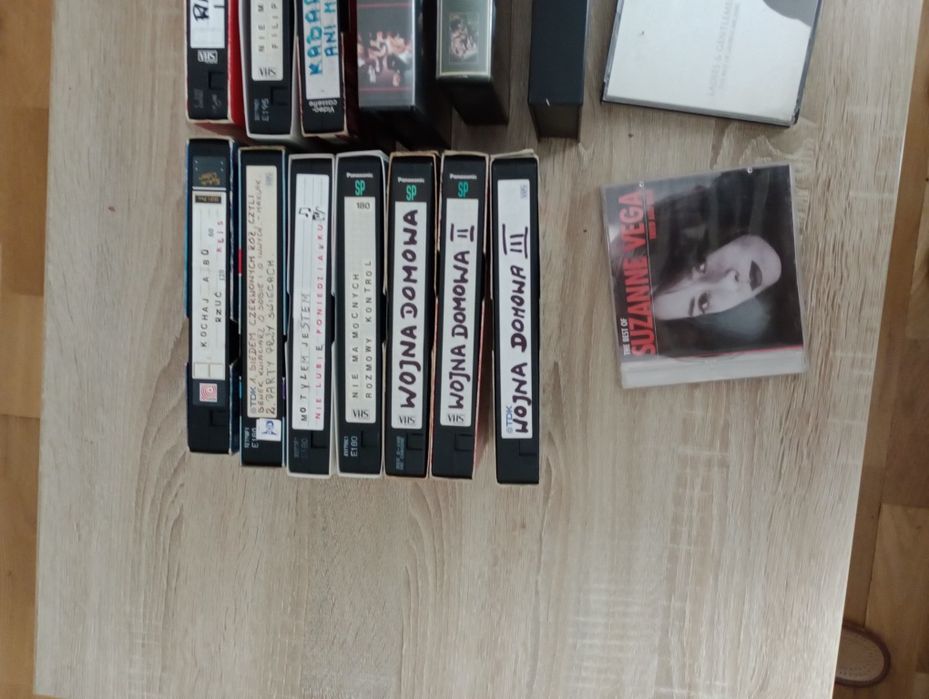 Kasety wideo VHS plus gratisy