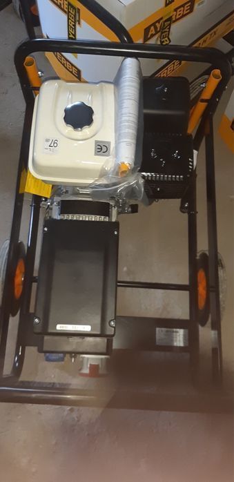 Генератор Honda 5,6-6,4кВт/230В электростанция 8000H MN Ayerbe Испания