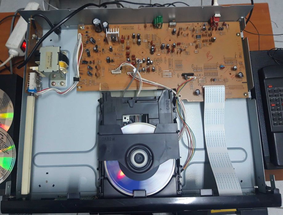 Kenwood DPF - 1010 Leitor CDs