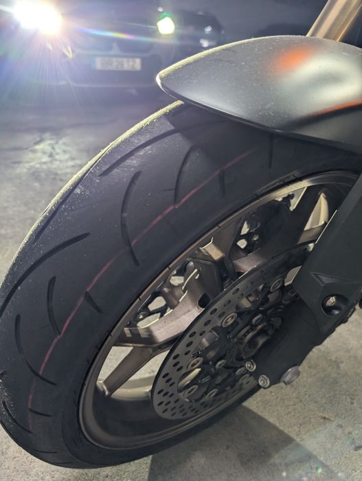 Honda Cb650r 2023 - Gray - 2500kms